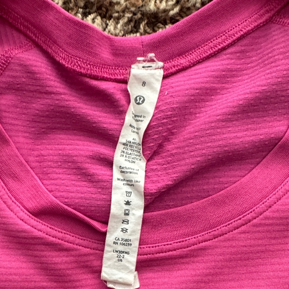 lululemon athletica Vibrant Pink woman’s swiftly tech shirt - Picture 2 of 4